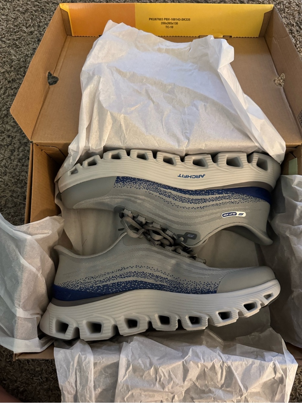 Sketcher’s Men’s Sneakers